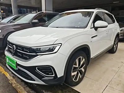 Volkswagen Tayron 2023, 42500 км, за 107899 CNY