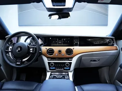 Rolls-Royce Ghost 2021, 35000 км, за 3480000 CNY - фото 6