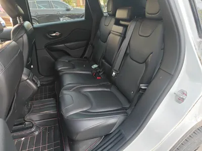 Jeep Cherokee 2016, 71400 км, за 41263.35 CNY - фото 20