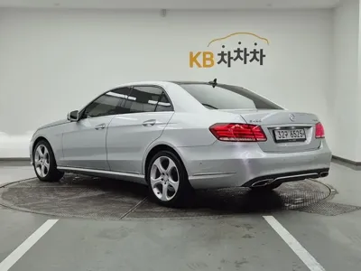 Mercedes-Benz E-Class 2015, 195945 км, за 12700000 KRW