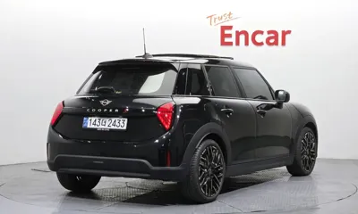MINI Cooper 2025, 7267 км, за 36100000 KRW