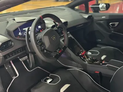Lamborghini Huracan 2023, 60 км, за 529000000 KRW - фото 7