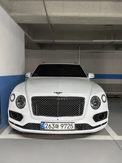 Bentley Bentayga 2018, 99638 км, за 86000000 KRW