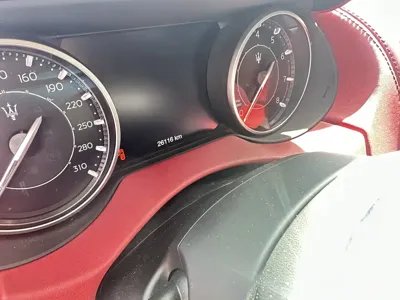 Maserati Levante 2021, 26000 км, за 359799 CNY