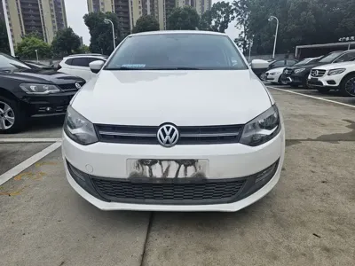 Volkswagen Polo 2013, 80000 км, за 17500 CNY