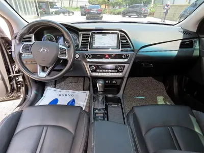Hyundai Sonata 2018, 200264 км, за 8000000 KRW - фото 6