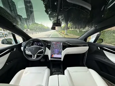 Tesla Model X 2017, 93000 км, за 138800 CNY - фото 6