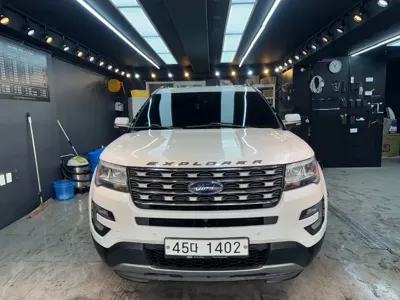 Ford Explorer · 2017 год