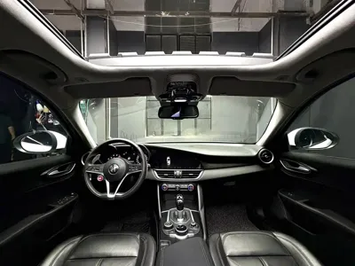 Alfa Romeo Giulia 2017, 49000 км, за 48000 CNY