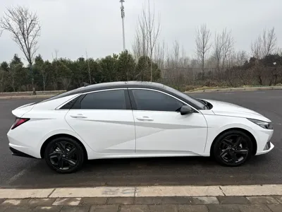 Hyundai Elantra 2023, 60000 км, за 81800 CNY - фото 4