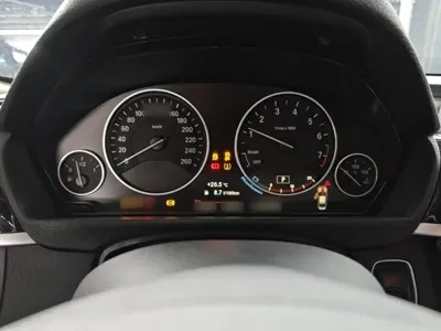 BMW 3 Series 2018, 110500 км, за 71400 CNY