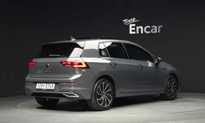 Volkswagen Golf 2023, 19144 км, за 32500000 KRW