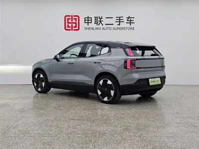 Volvo EX30 2024, 5400 км, за 118000 CNY