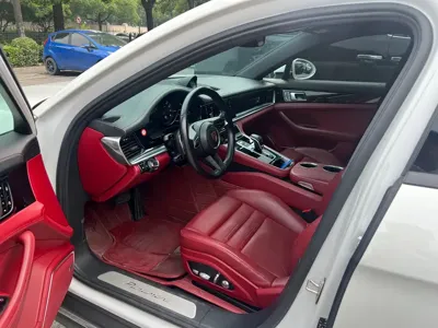 Porsche Panamera 2021, 58000 км, за 638000 CNY - фото 6