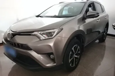 Toyota RAV4 · 2019 год