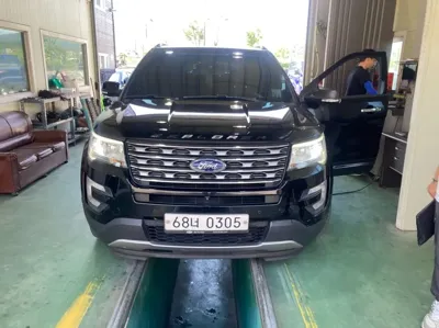 Ford Explorer · 2016 год