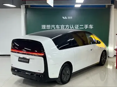 Li Auto Li MEGA 2025, 8000 км, за 489799 CNY
