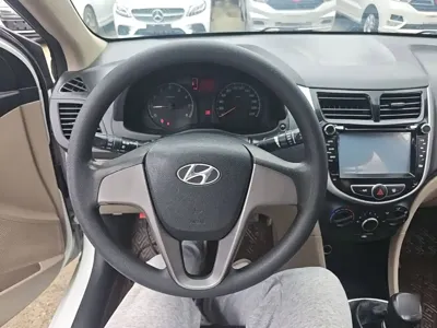 Hyundai Verna 2016, 112400 км, за 15700 CNY - фото 11