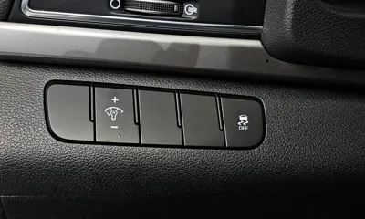 Hyundai Avante 2017, 146369 км, за 8500000 KRW - фото 14