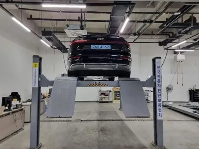 Audi e-tron 2022, 19207 км, за 59500000 KRW