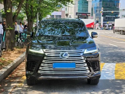 Lexus LX · 2025 год