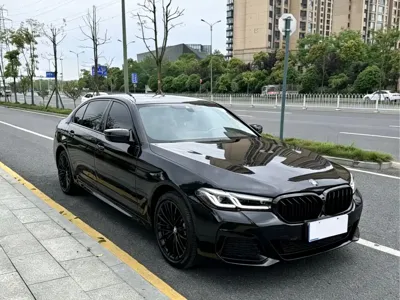 BMW 5 Series 2023, 80000 км, за 208800 CNY