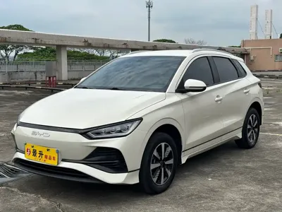 BYD e2 · 2023 год