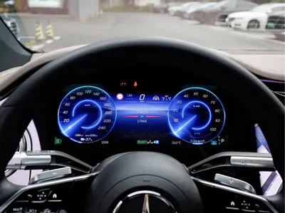 Mercedes-Benz EQS 2024, 17000 км, за 295800 CNY - фото 9