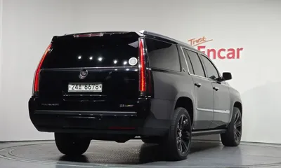 Cadillac Escalade 2015, 142695 км, за 29000000 KRW