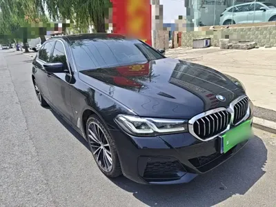BMW 5 Series 2021, 154900 км, за 174300 CNY