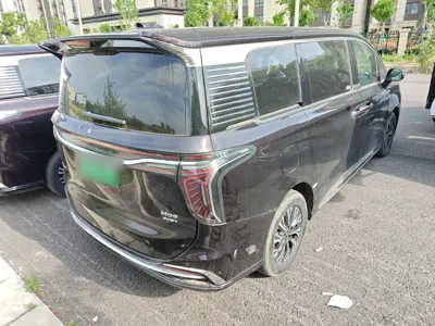 Hongqi HQ9 PHEV 2024, 22599 км, за 226127.65 CNY - фото 6