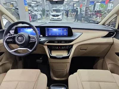 Buick GL8 Hybrid 2025, 6000 км, за 246800 CNY - фото 4