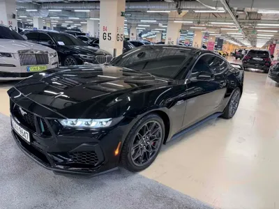 Ford Mustang · 2024 год