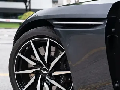 Aston Martin DB11 2023, 9700 км, за 1568000 CNY