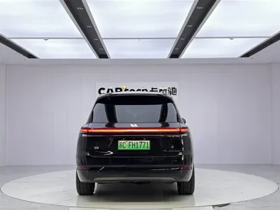 Li Auto Li L9 2025, 32000 км, за 318000 CNY