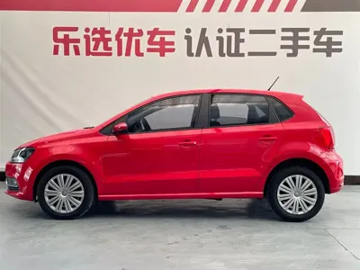 Volkswagen Polo 2017, 59000 км, за 31800 CNY