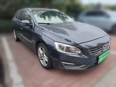 Volvo V60 2014, 131000 км, за 51126.39 CNY