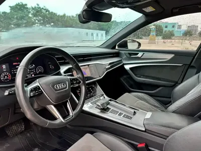 Audi A6L 2019, 100000 км, за 165000 CNY