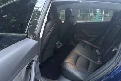 Tesla Model 3 2019, 101300 км, за 144742.36 CNY - фото 23