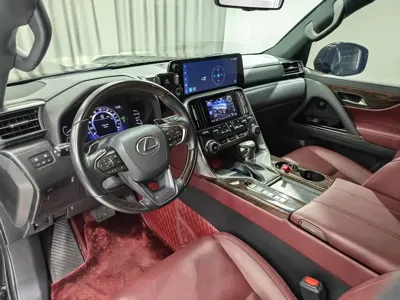 Lexus LX 2024, 45000 км, за 935000 CNY