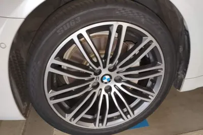 BMW 5 Series 2018, 132400 км, за 145055.96 CNY - фото 10