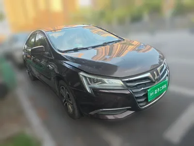 Luxgen 5 2015, 99400 км, за 18388.51 CNY