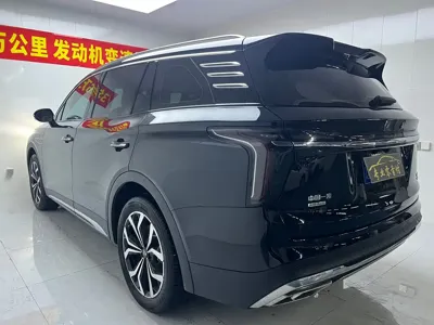 Hongqi Hongqi HS7 2023, 33000 км, за 99800 CNY