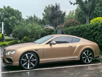 Bentley Continental 2017, 9000 км, за 888000 CNY