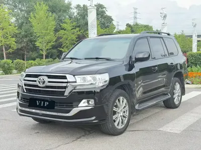 Toyota Land Cruiser · 2011 год