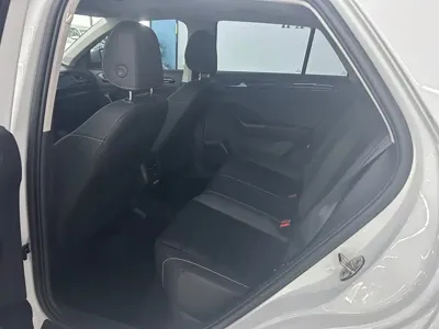 Volkswagen T-Roc 2023, 35000 км, за 118000 CNY