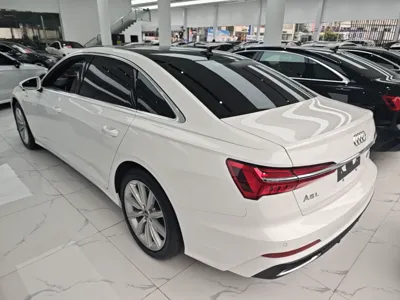 Audi A6L 2021, 74400 км, за 218561.51 CNY