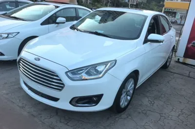 Ford Escort · 2015 год