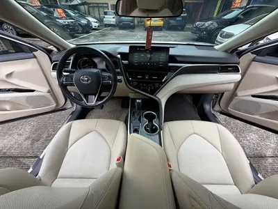Toyota Camry 2021, 33000 км, за 92800 CNY - фото 11