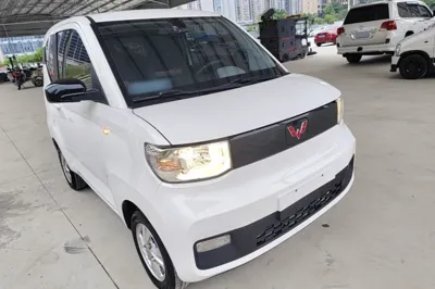 Wuling Hongguang MINIEV 2020, 25900 км, за 30713.23 CNY